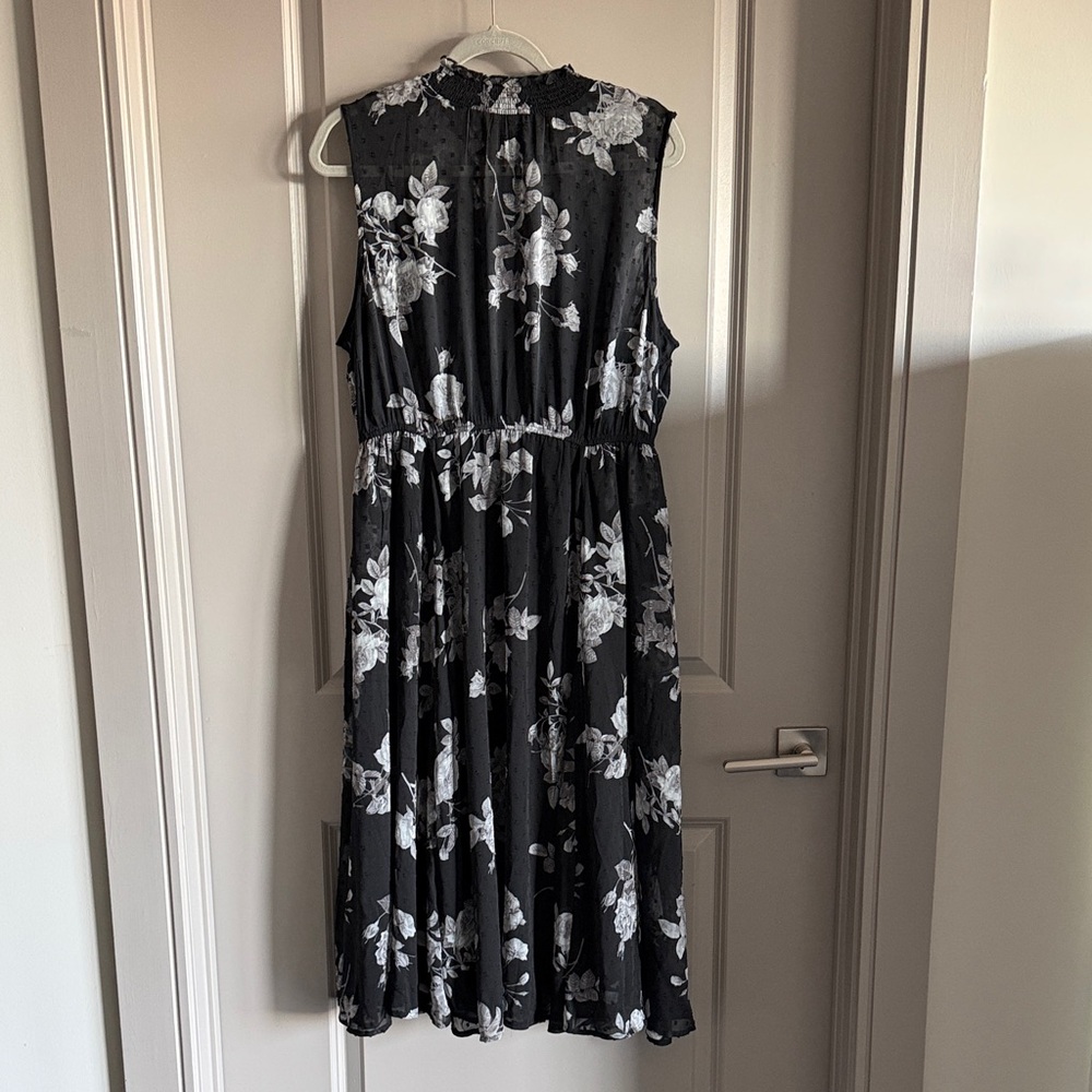 Torrid Black and White Floral Midi Dress
